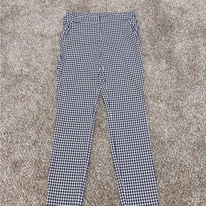 Cynthia Rowley size medium women’s pants with ruffled side pockets